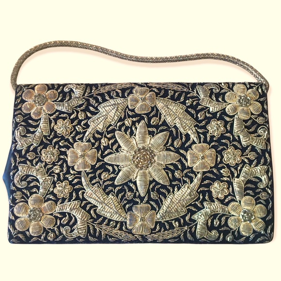 Vintage Handbags - Indian Metallic Stitched Purse